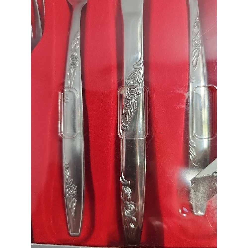 Crown "Young Rose" Flatware NEW IN BOX- 20Piece -Serves 4 - Imperial- Canadian - Picture 3 of 3